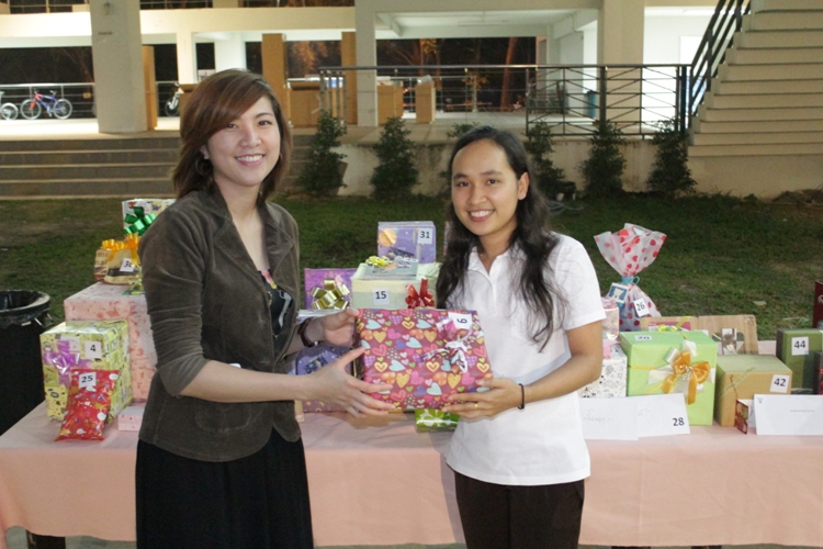 งานเลี้ยงสังสรรค์ "ต้อนรับปีใหม่" ประจำปี 2557 คณะสถาปัตยกรรมศาสตร์