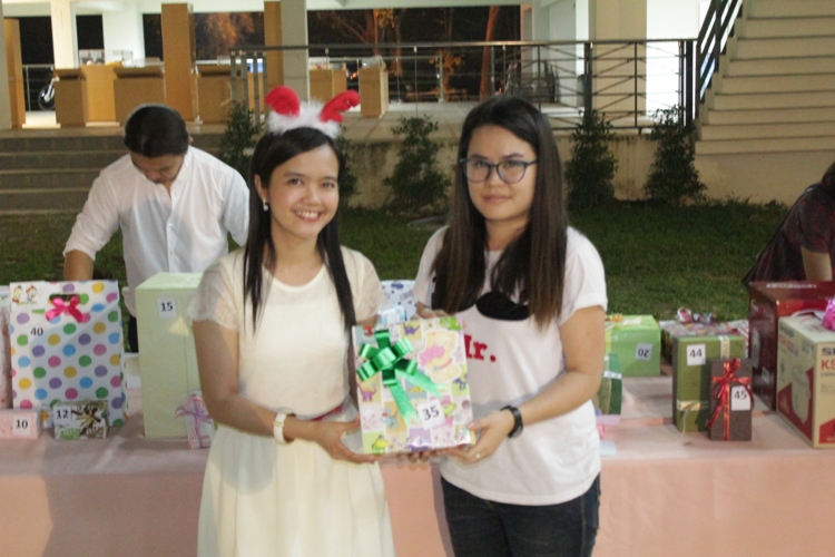 งานเลี้ยงสังสรรค์ "ต้อนรับปีใหม่" ประจำปี 2557 คณะสถาปัตยกรรมศาสตร์