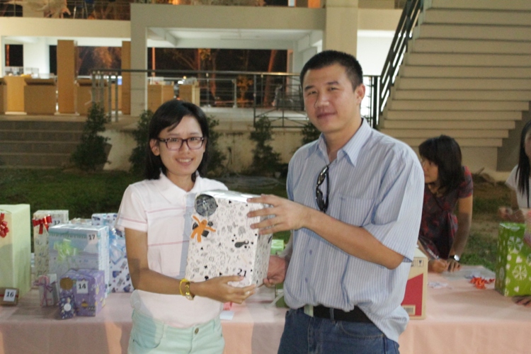 งานเลี้ยงสังสรรค์ "ต้อนรับปีใหม่" ประจำปี 2557 คณะสถาปัตยกรรมศาสตร์