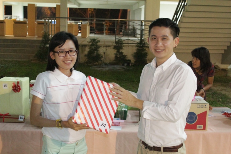 งานเลี้ยงสังสรรค์ "ต้อนรับปีใหม่" ประจำปี 2557 คณะสถาปัตยกรรมศาสตร์