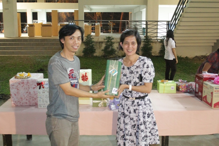 งานเลี้ยงสังสรรค์ "ต้อนรับปีใหม่" ประจำปี 2557 คณะสถาปัตยกรรมศาสตร์