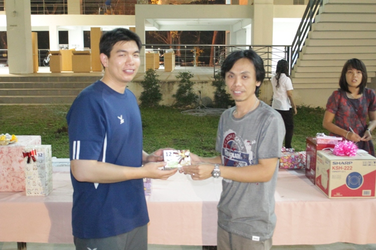 งานเลี้ยงสังสรรค์ "ต้อนรับปีใหม่" ประจำปี 2557 คณะสถาปัตยกรรมศาสตร์