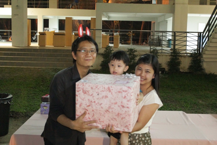 งานเลี้ยงสังสรรค์ "ต้อนรับปีใหม่" ประจำปี 2557 คณะสถาปัตยกรรมศาสตร์