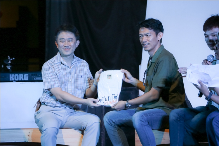 โครงการเทศกาลของขวัญและดนตรี ประจำปีการศึกษา 2556