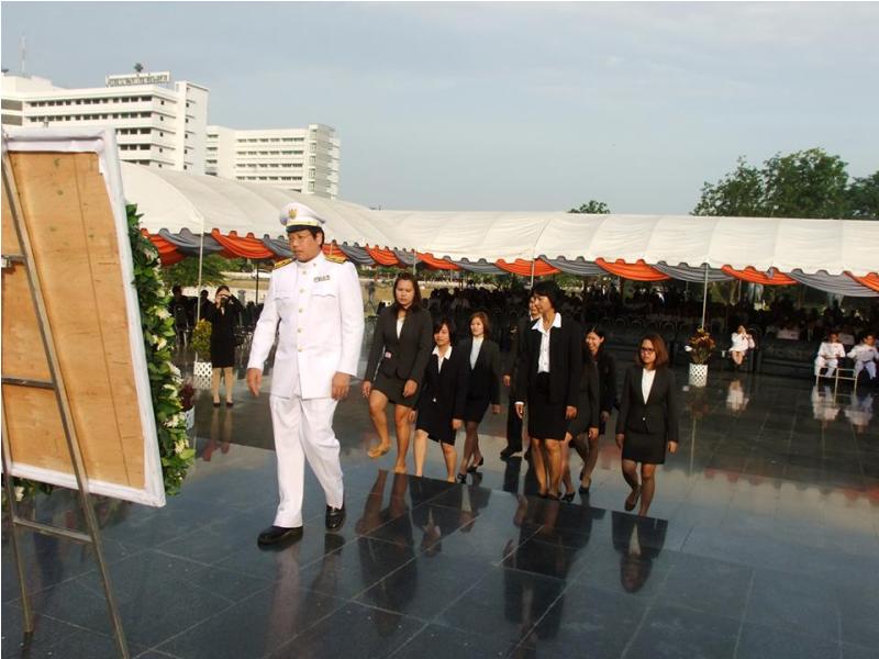 ร่วมพิธีถวายราชสักการะแด่พระบรมราชานุสาวรีย์สมเด็จพระนเรศวรมหาราช เนื่องในวันคล้ายวันสวรรคต