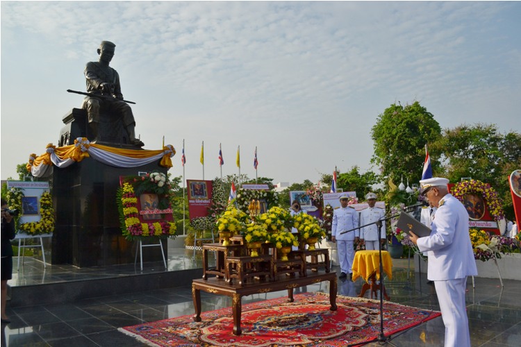 ร่วมพิธีถวายราชสักการะแด่พระบรมราชานุสาวรีย์สมเด็จพระนเรศวรมหาราช เนื่องในวันคล้ายวันสวรรคต