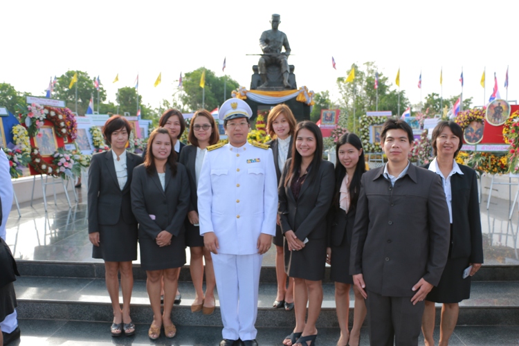 ร่วมพิธีถวายราชสักการะแด่พระบรมราชานุสาวรีย์สมเด็จพระนเรศวรมหาราช เนื่องในวันคล้ายวันสวรรคต