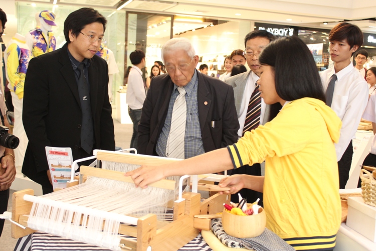 นิทรรศการศิลปกรรมครั้งที่ 12  