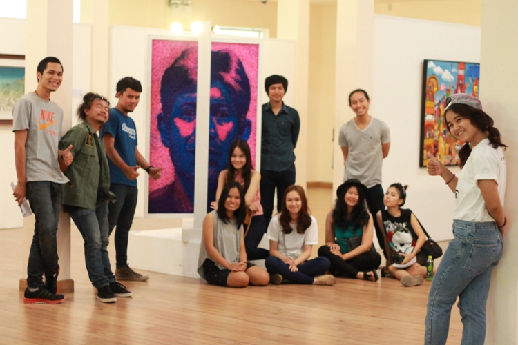 นิทรรศการจัดแสดงผลงานศิลปะนิพนธ์ของนิสิตชั้นปีที่ 4 สาขาวิชาออกแบบทัศนศิลป์ ปีการศึกษา 2556  