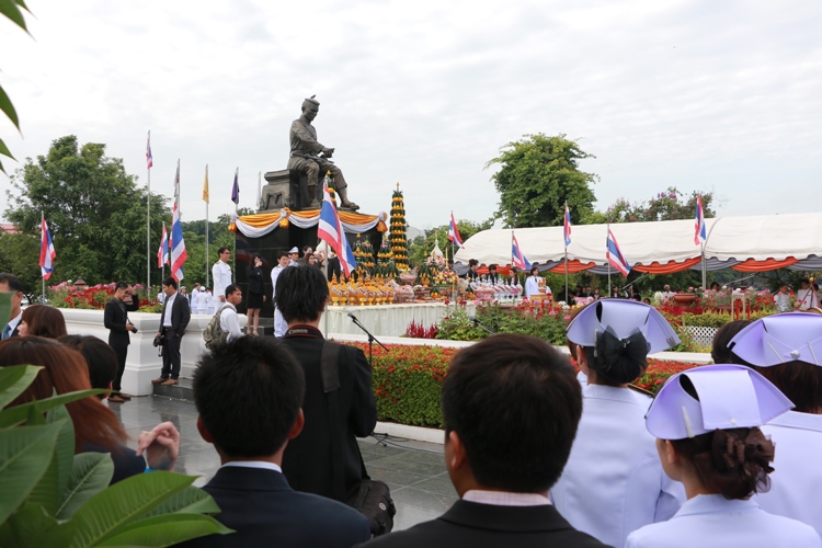 ร่วมพิธีบวงสรวง สมเด็จพระนเรศวรมหาราช ในวันคล้ายวันสถาปนามหาวิทยาลัยเนรศวร 