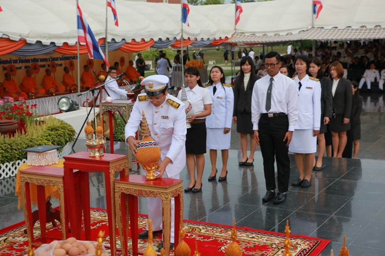 ร่วมพิธีบวงสรวง สมเด็จพระนเรศวรมหาราช ในวันคล้ายวันสถาปนามหาวิทยาลัยเนรศวร 