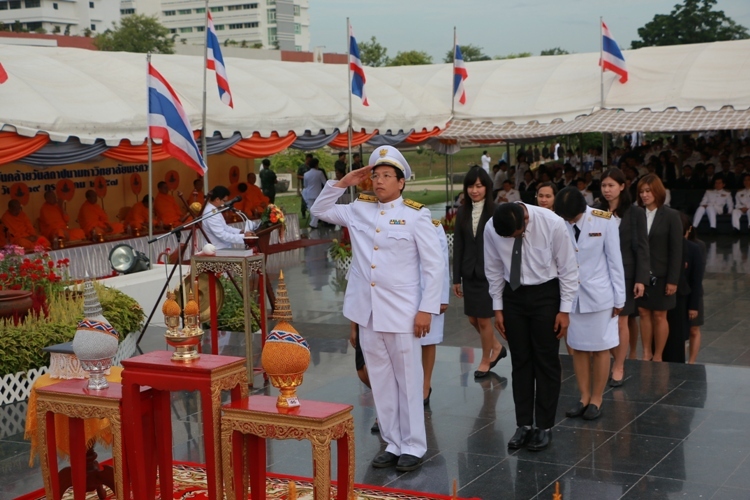 ร่วมพิธีบวงสรวง สมเด็จพระนเรศวรมหาราช ในวันคล้ายวันสถาปนามหาวิทยาลัยเนรศวร 