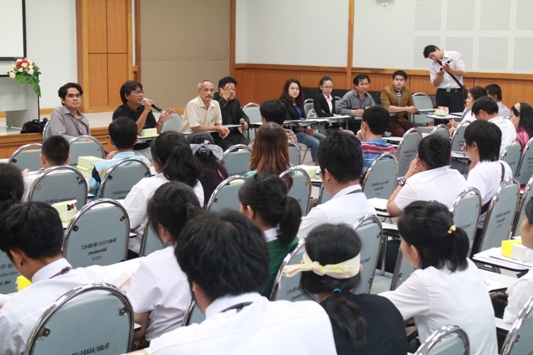 โครงการ ปฐมนิเทศนิสิตใหม่และพบผู้ปกครอง ประจำปีการศึกษา 2557