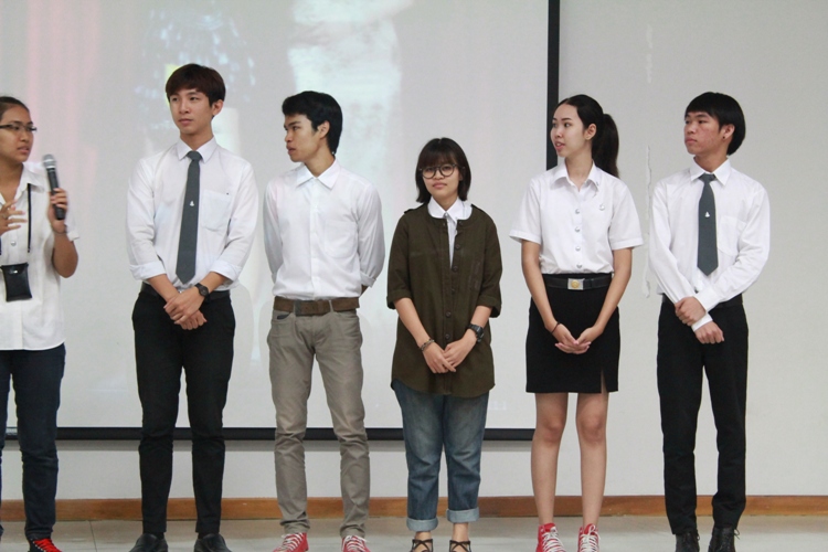 แนะแนวนักเรียนชั้นมัธยมศึกษา ปีที่ 6 โรงเรียนนารีรัตน์ จังหวัดแพร่