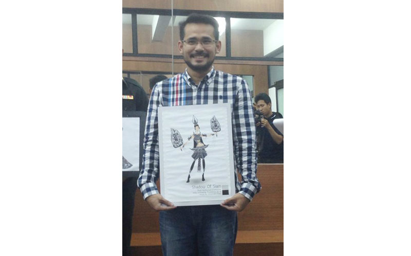 ศิษย์เก่าคณะสถาปัตยกรรมศาสตร์ มหาวิทยาลัยนเรศวรได้รับรางวัลชนะเลิศ การออกแบบชุดประจำชาติไทย 2014