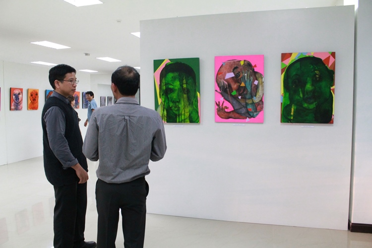 นิทรรศการผลงานศิลปกรรม มนุษย์กับวาทกรรม 