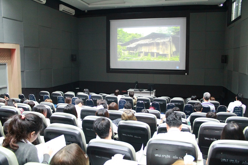 ถ่ายทอดสดงานกิจกรรมบรรยายเรื่อง " ฟังแล้วรวย : SMEs Talk"
