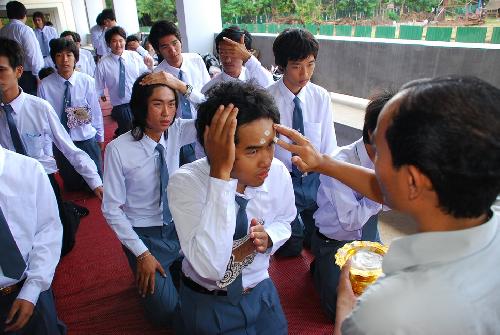 พิธีไหว้ครูและครอบครู ปีการศึกษา 2551