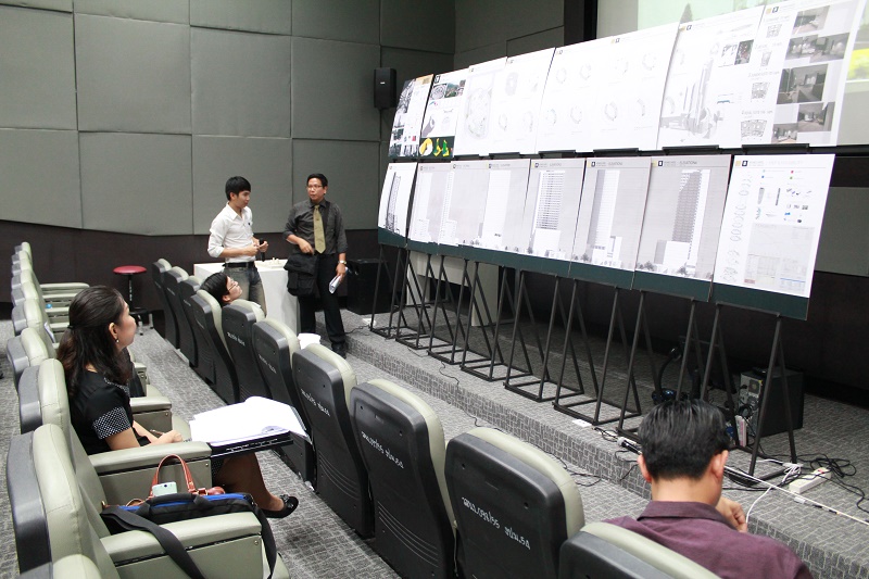 ตรวจผลงานวิทยานิพนธ์ นิสิตชั้นปีที่ 5 สาขาสถาปัตยกรรม ประจำปีการศึกษา 2558