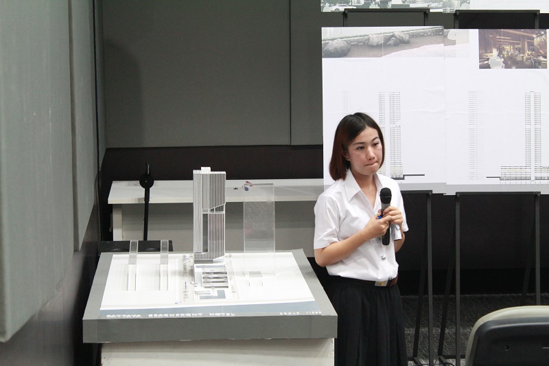 ตรวจผลงานวิทยานิพนธ์ นิสิตชั้นปีที่ 5 สาขาสถาปัตยกรรม ประจำปีการศึกษา 2558