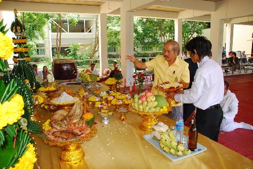 พิธีไหว้ครูและครอบครู ปีการศึกษา 2551