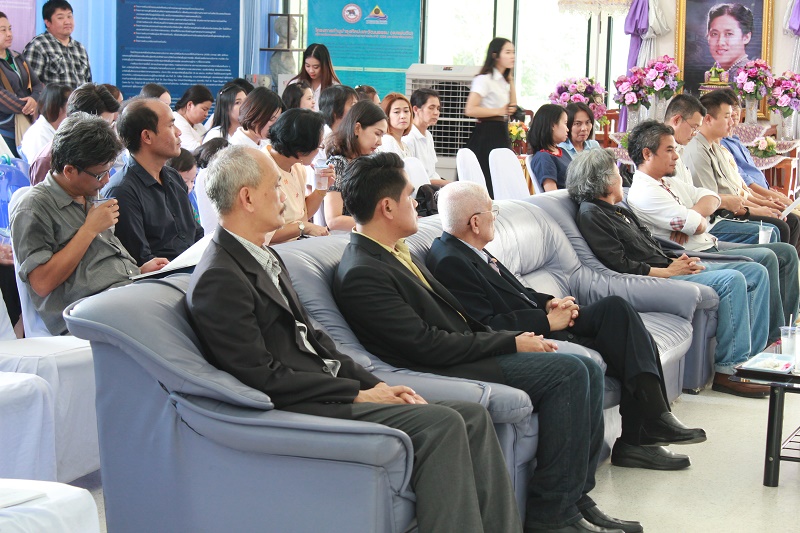 นิทรรศการศิลปกรรมผลงานศิลปนิพนธ์ของนิสิตชั้นปีที่ 4 สาขาวิชาออกแบบทัศนศิลป์ ประจำปีการศึกษา 2558 