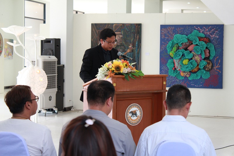 นิทรรศการศิลปกรรมผลงานศิลปนิพนธ์ของนิสิตชั้นปีที่ 4 สาขาวิชาออกแบบทัศนศิลป์ ประจำปีการศึกษา 2558 
