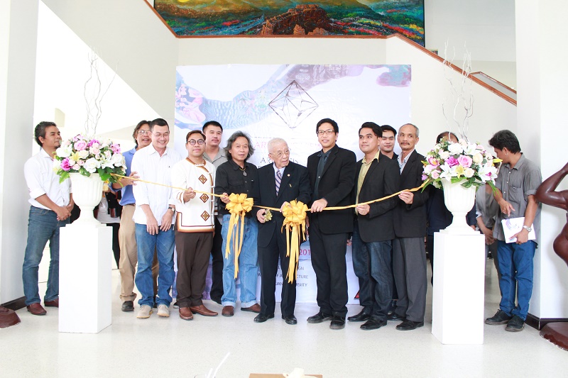 นิทรรศการศิลปกรรมผลงานศิลปนิพนธ์ของนิสิตชั้นปีที่ 4 สาขาวิชาออกแบบทัศนศิลป์ ประจำปีการศึกษา 2558 