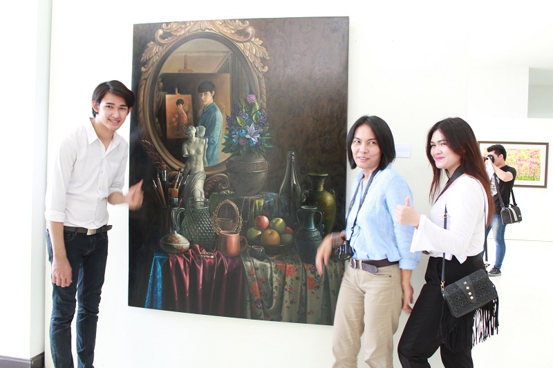 นิทรรศการศิลปกรรมผลงานศิลปนิพนธ์ของนิสิตชั้นปีที่ 4 สาขาวิชาออกแบบทัศนศิลป์ ประจำปีการศึกษา 2558 