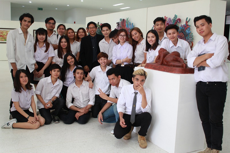 นิทรรศการศิลปกรรมผลงานศิลปนิพนธ์ของนิสิตชั้นปีที่ 4 สาขาวิชาออกแบบทัศนศิลป์ ประจำปีการศึกษา 2558 