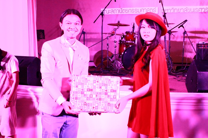 โครงการปัจฉิมนิเทศและงานเลี้ยงอำลารุ่นพี่ ประจำปีการศึกษา 2558