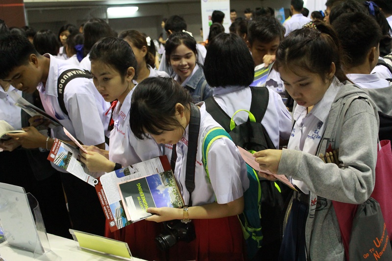 ประชาสัมพันธ์หลักสูตร โครงการ " NU Tutor ติวเข้มเติมเต็มความรู้ : Tip&amp;Tricks"