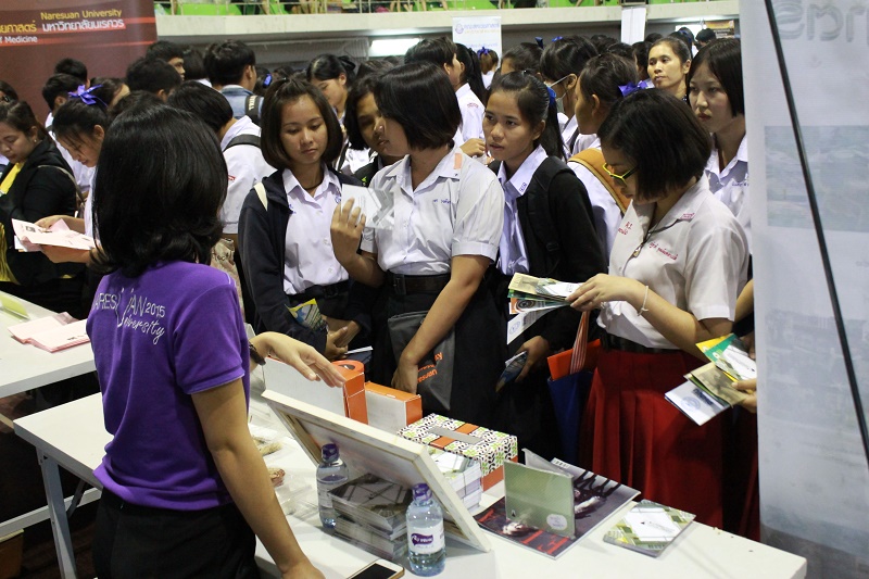 ประชาสัมพันธ์หลักสูตร โครงการ " NU Tutor ติวเข้มเติมเต็มความรู้ : Tip&amp;Tricks"