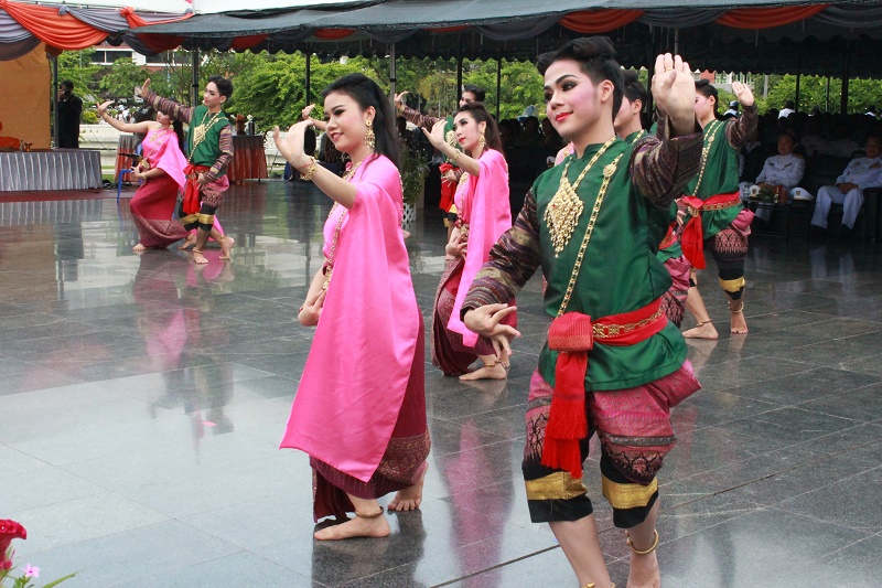 พิธีบวงสรวง สมเด็จพระนเรศวรมหาราชในวันคล้ายวันสถาปนามหาวิทยาลัยเนรศวร 