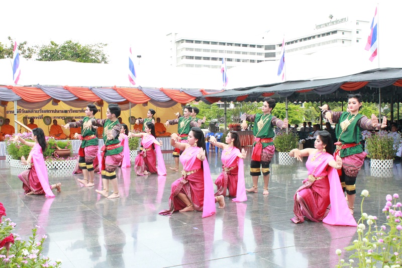 พิธีบวงสรวง สมเด็จพระนเรศวรมหาราชในวันคล้ายวันสถาปนามหาวิทยาลัยเนรศวร 