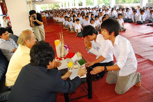 พิธีไหว้ครูและครอบครู ปีการศึกษา 2551
