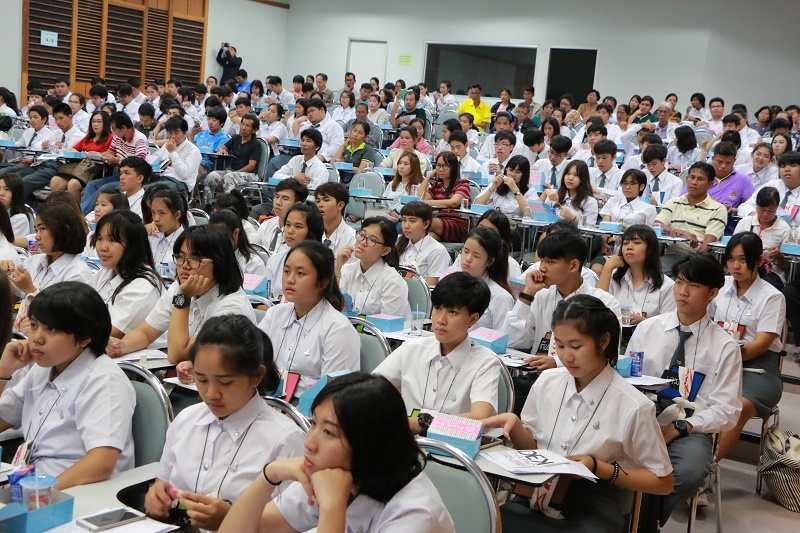 ปฐมนิเทศนิสิตใหม่และพบผู้ปกครองประจำปีการศึกษา 2559
