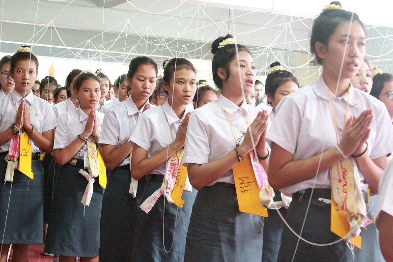 พิธีไหว้ครูและครอบครัวประจำปีการศึกษา 2559