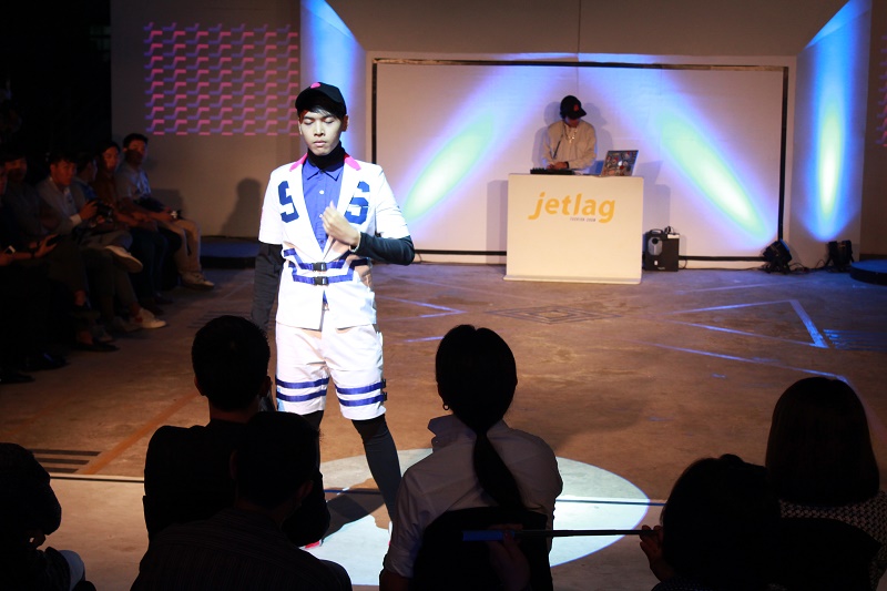 นิสิตจัดแสดงแฟชั่นโชว์ "Jetlag” 