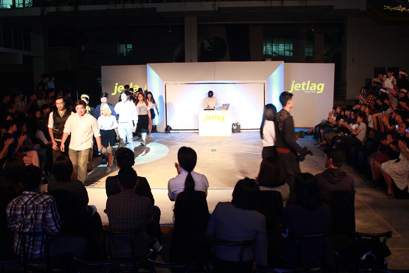นิสิตจัดแสดงแฟชั่นโชว์ "Jetlag” 