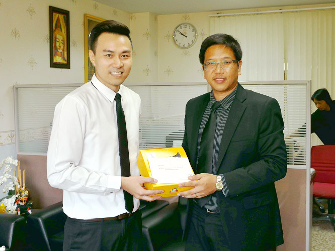 สวัสดีปีใหม่คณะและหน่วยงานในมหาวิทยาลัยนเรศวร ประจำปี 2560