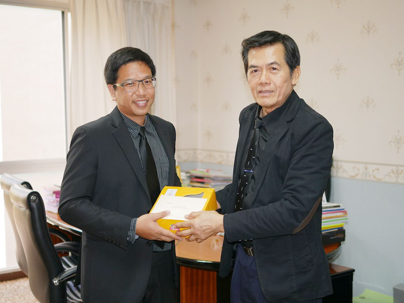 สวัสดีปีใหม่คณะและหน่วยงานในมหาวิทยาลัยนเรศวร ประจำปี 2560