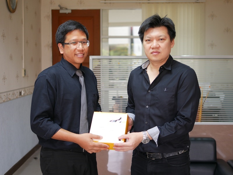 สวัสดีปีใหม่คณะและหน่วยงานในมหาวิทยาลัยนเรศวร ประจำปี 2560