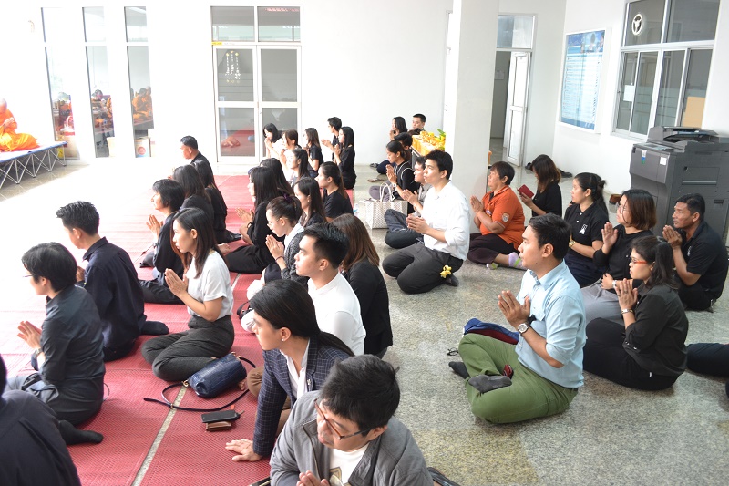 ทำบุญปีใหม่ 2560