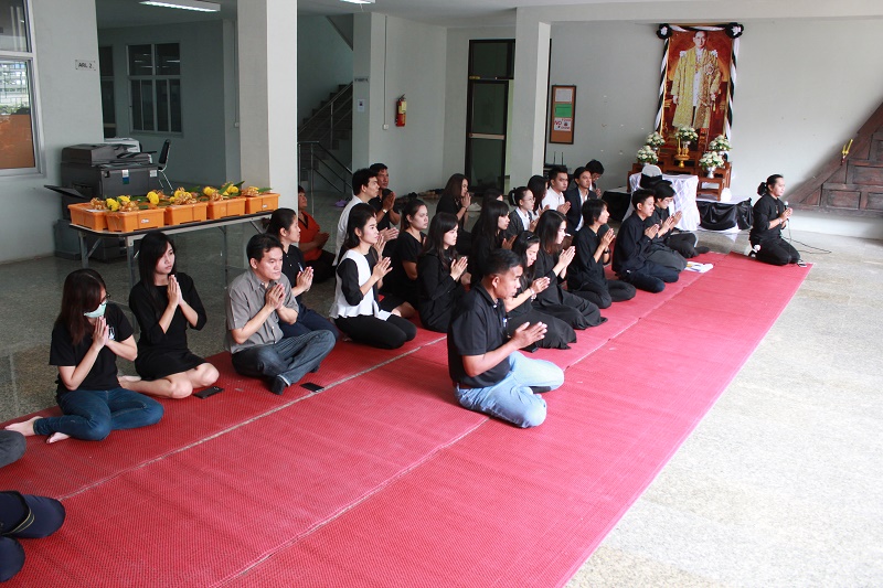 ทำบุญปีใหม่ 2560