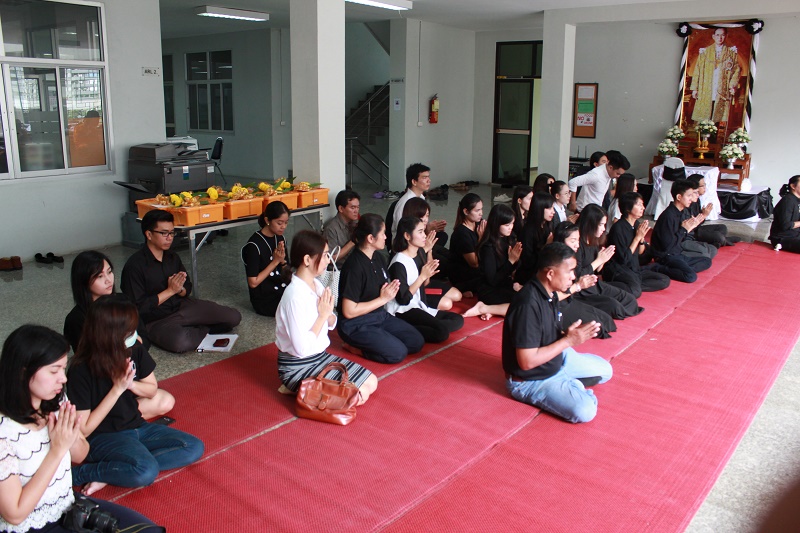 ทำบุญปีใหม่ 2560