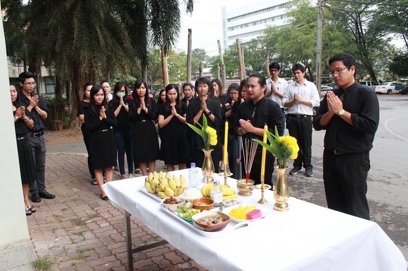 ทำบุญปีใหม่ 2560