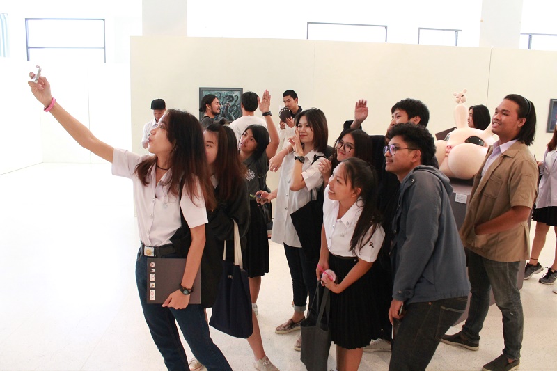 นิทรรศการสร้างสรรค์ประติมากรรมร่วมสมัย "นิทานรัก" 