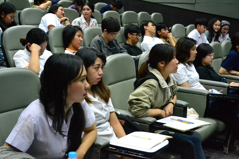 บรรยายพิเศษ การปฏิบัติวิชาชีพในสำนักงาน