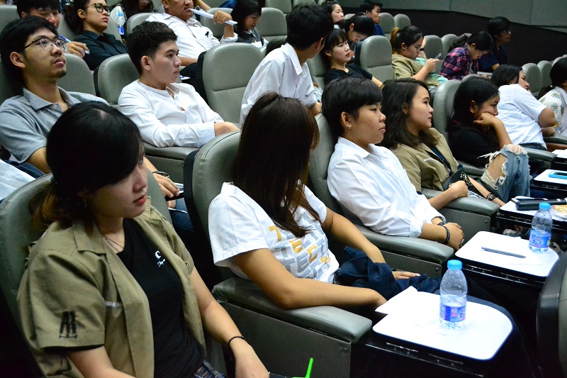 บรรยายพิเศษ การปฏิบัติวิชาชีพในสำนักงาน